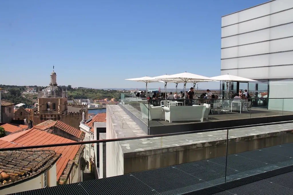 Coimbra Heights Apartment