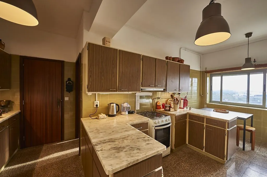 Coimbra Heights Apartment 0*,